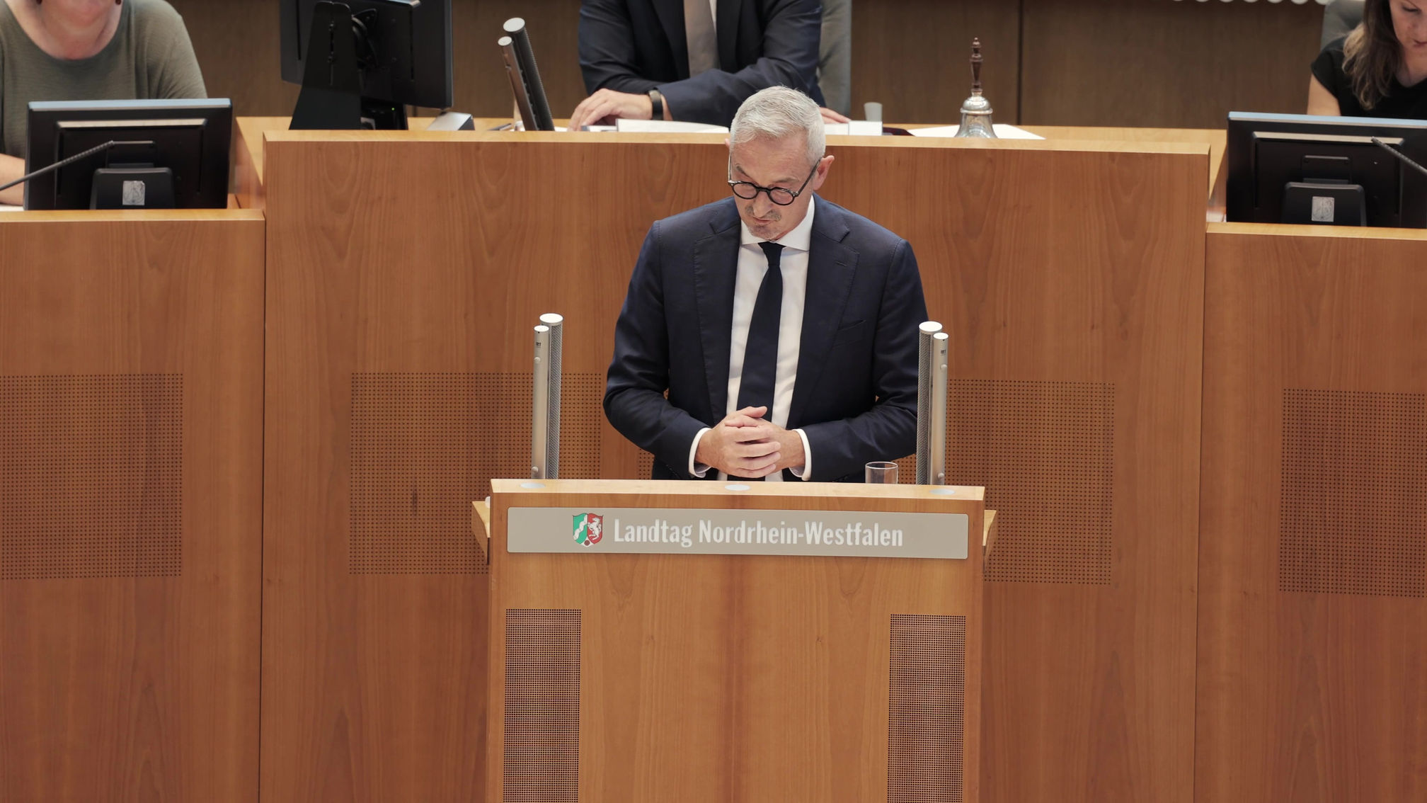 Plenarrede Dr. Werner Pfeil zum Stipendienprogramm für verfolgte, int. Studierendde